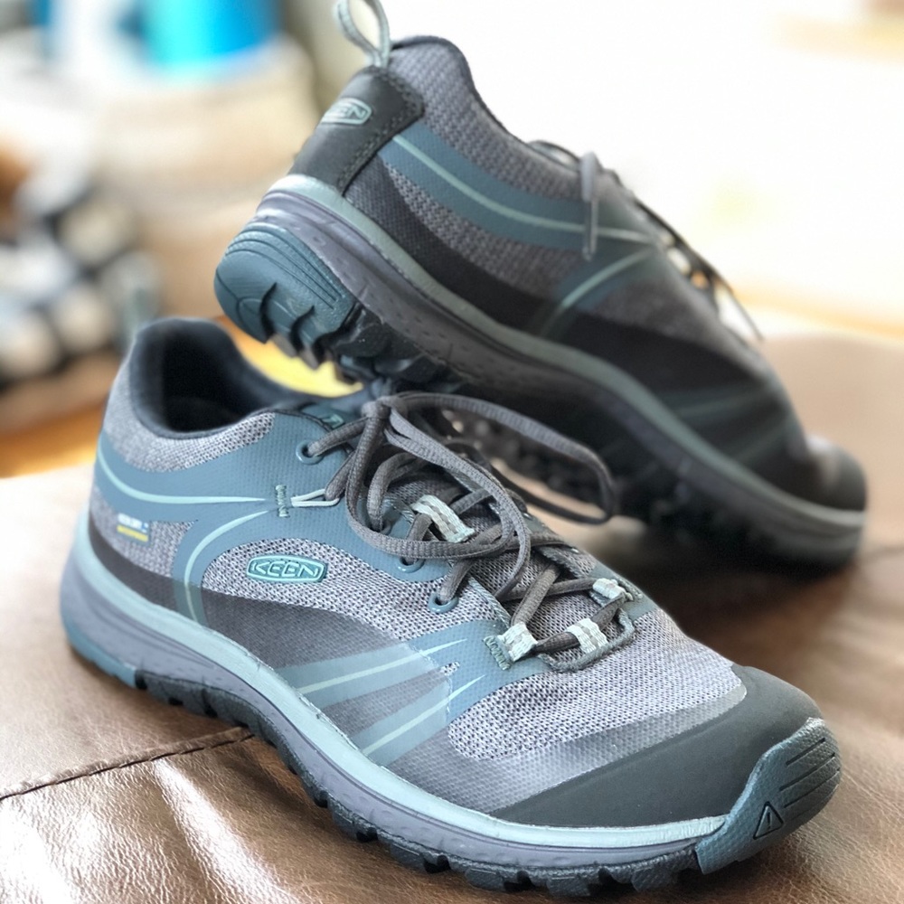 NWOT Keen Terradora waterproof Trail Shoes